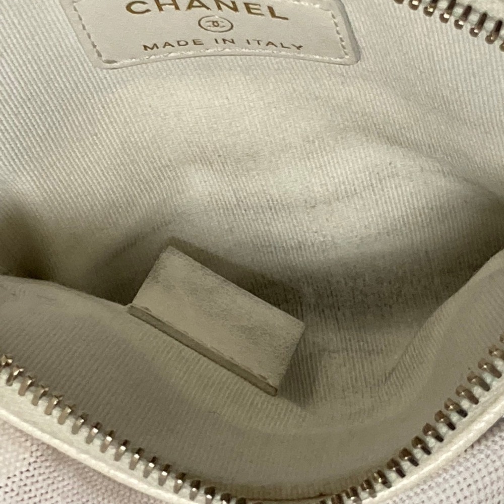 CHANEL White Caviar Leather Wallet - Picture 7 of 11